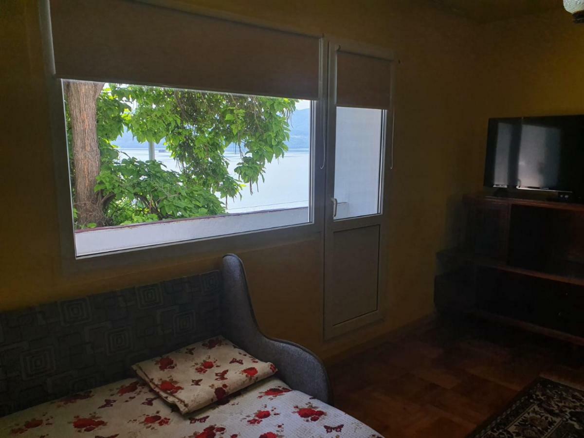 Appartamento Apartament Denis Orşova Esterno foto